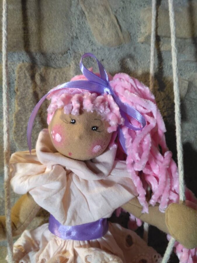 Cucito bambola Fedora dettaglio